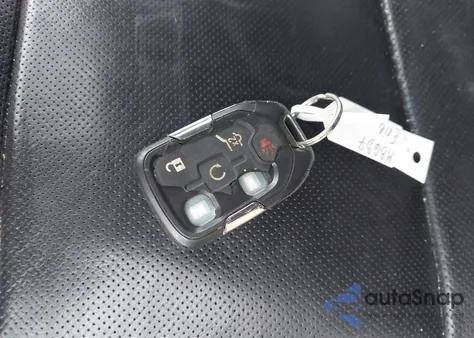 2018 Chevrolet Suburban Premier из США, поврежденный, VIN 1GNSKJKC3JR279853